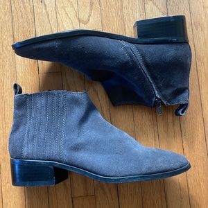 Dolce Vita Towne Dark Gray Suede Ankle Booties Boots - Size 9